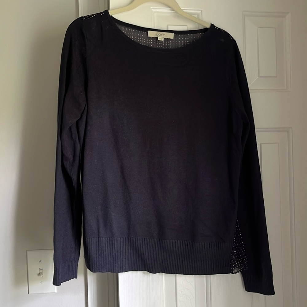 Loft sweater with sheet back - Size Medium